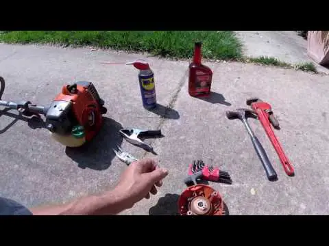 How to fix a Seized Gas Powered String Trimmer