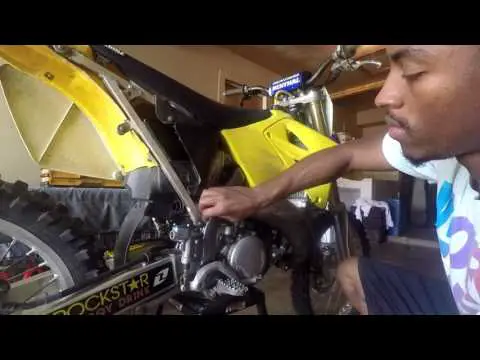 How to remove the motor from a dirt bike Part 1 (2007 RM125)