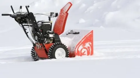 How to Fix a Snow Blower That Runs Only When Priming