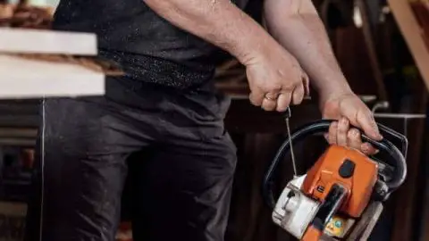 Chainsaw Hard to Pull? Here’s How to Fix It