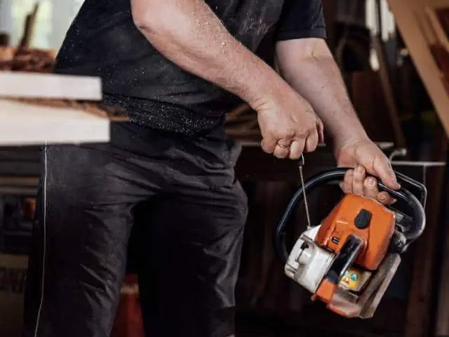 How to fix a chainsaw that's hard to pull when starting.