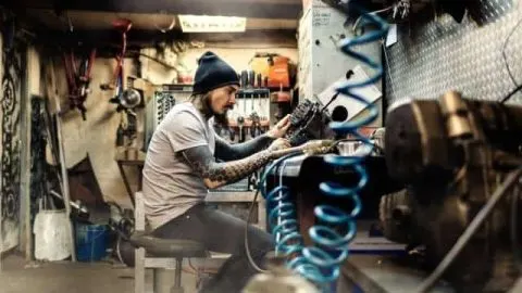 How to Replace Crank Seals on a 2-Stroke Engine