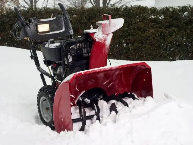 Snowblower won't stay running: Why and how to fix it.