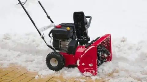Snowblower Surging and Backfiring? Here’s What to Do