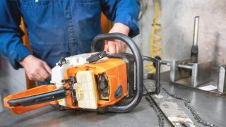 How To Remove a Spark Arrestor From a Stihl Chainsaw – Crankfix.com