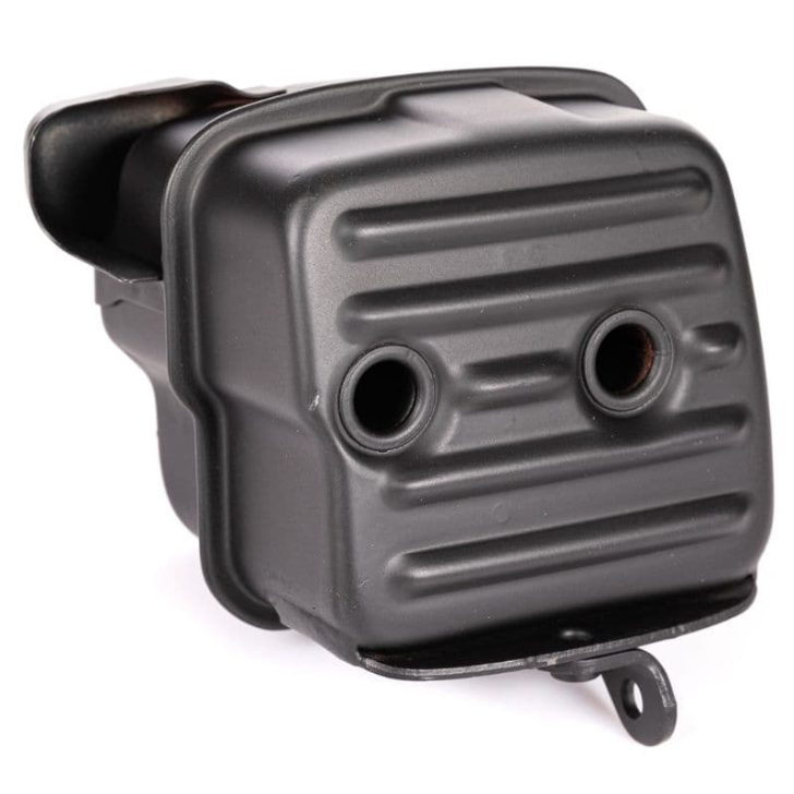 How To Clean a Chainsaw Muffler Silencer