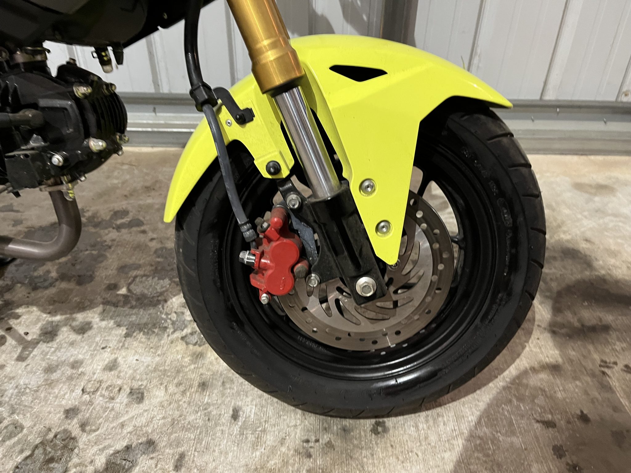 grom tire pressure